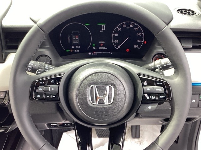 ホンダ ヴェゼル １．５ Ｅ：ＨＥＶ Ｚ プレイパッケージ R8年 (近畿) 99