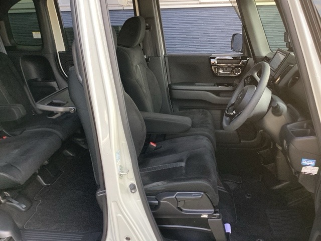 ホンダ Ｎ　ＢＯＸ カスタム ６６０ Ｌ R3年 (近畿) 99