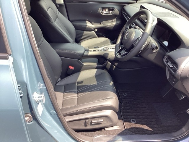 ホンダ ＺＲ－Ｖ ２．０ Ｅ：ＨＥＶ Ｚ R7年 (近畿) 99
