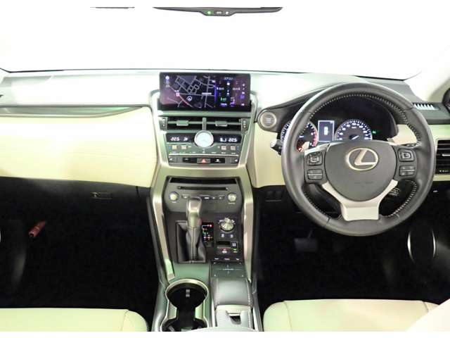 レクサス ＮＸ３００ Ｉパッケージ R1年 (近畿) 99