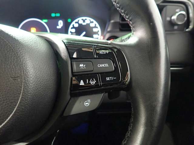 ホンダ ヴェゼル １．５ Ｅ：ＨＥＶ Ｚ R4年 (近畿) 99