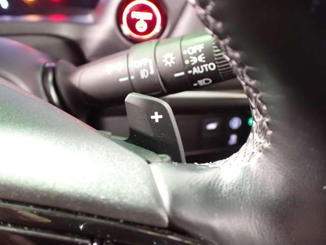 ホンダ ヴェゼル １．５ Ｅ：ＨＥＶ Ｚ R4年 (近畿) 99