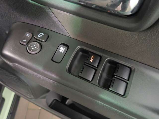スズキ クロスビー １．２ ハイブリッド ＭＺ R8年 (近畿) 99