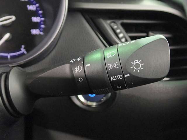 トヨタ Ｃ−ＨＲ ハイブリッド １．８ Ｓ ＬＥＤ エディション H30年 (近畿) 99