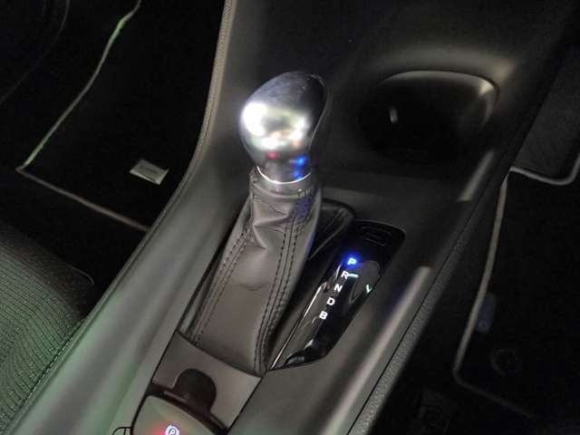 トヨタ Ｃ−ＨＲ ハイブリッド １．８ Ｓ ＬＥＤ エディション H30年 (近畿) 99