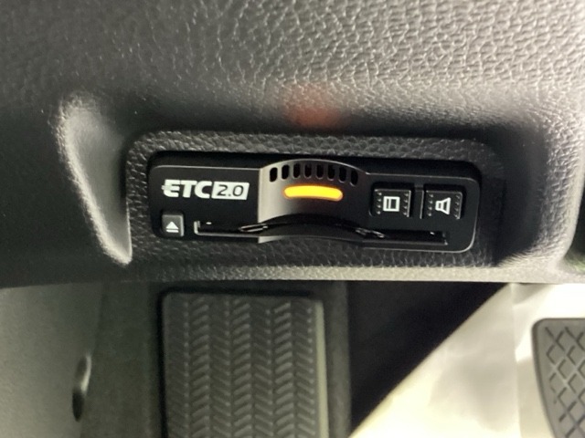 ホンダ ヴェゼル １．５ Ｅ：ＨＥＶ Ｚ R8年 (近畿) 99