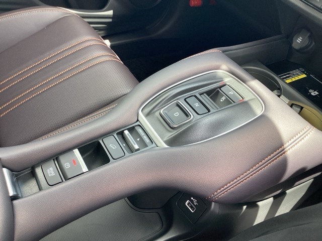 ホンダ ＺＲ－Ｖ ２．０ Ｅ：ＨＥＶ Ｚ ４ＷＤ R8年 (近畿) 99