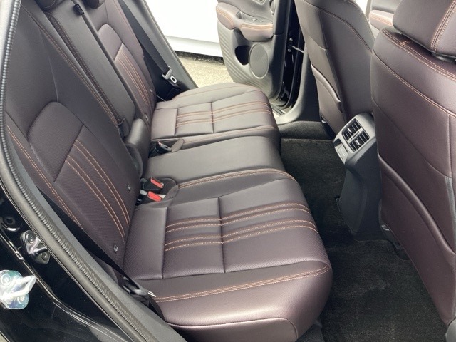 ホンダ ＺＲ－Ｖ ２．０ Ｅ：ＨＥＶ Ｚ ４ＷＤ R8年 (近畿) 99