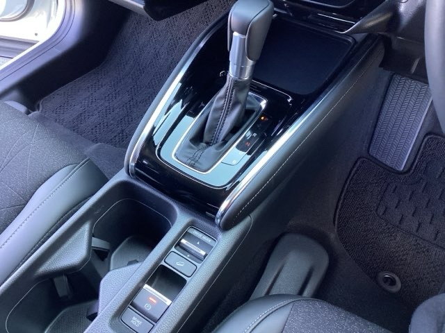 ホンダ ヴェゼル １．５ Ｅ：ＨＥＶ Ｚ R7年 (近畿) 99