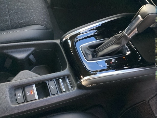 ホンダ ヴェゼル １．５ Ｅ：ＨＥＶ Ｚ ４ＷＤ R7年 (近畿) 99