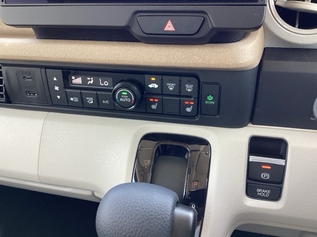 ホンダ Ｎ　ＢＯＸ ６６０ ファッションスタイル ２トーン R7年 (近畿) 99