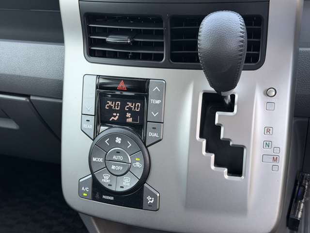 トヨタ ヴォクシー ２．０ ＺＳ 煌ＩＩ H21年 (関東) 99