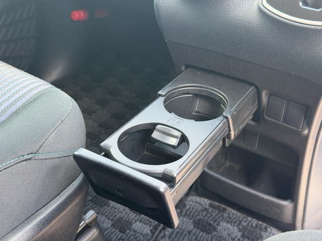 トヨタ ノア ２．０ ＳＩ H28年 (関東) 99