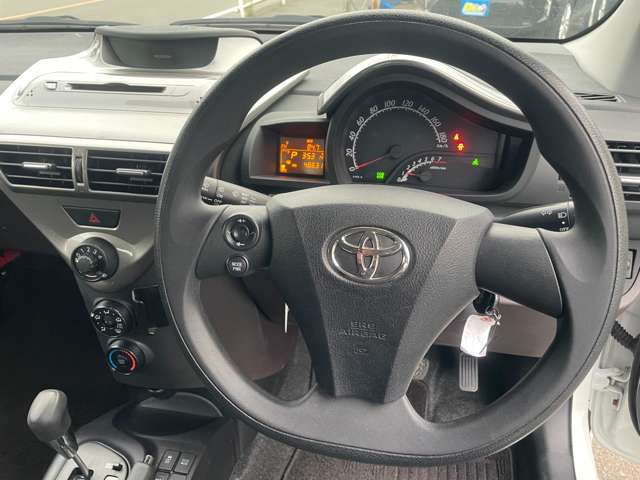 トヨタ ｉＱ １．０ １００Ｘ H22年 (関東) 99