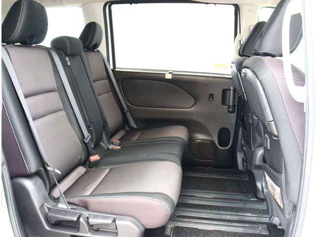 日産 セレナ ２．０ ハイウェイスター プロパイロット エディション H29年 (関東) 99