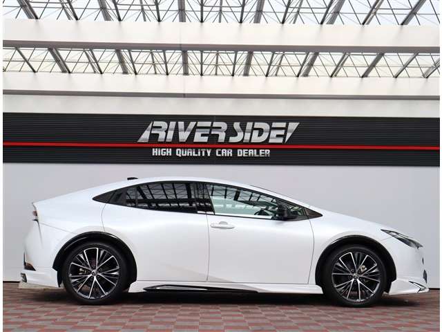 トヨタ プリウス ２．０ Ｚ R5年 (関東) 99