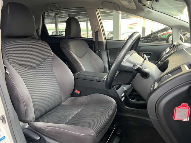 トヨタ プリウスΑ １．８ Ｓ ツーリングセレクション H27年 (関東) 99