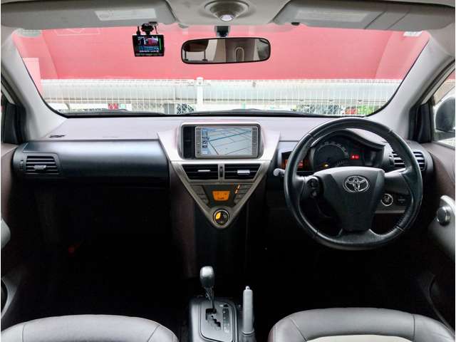 トヨタ ｉＱ １．３ １３０Ｇ レザーパッケージ H21年 (関東) 99