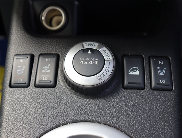 日産 エクストレイル ２．０ ２０ＸＴ ４ＷＤ H24年 (関東) 99