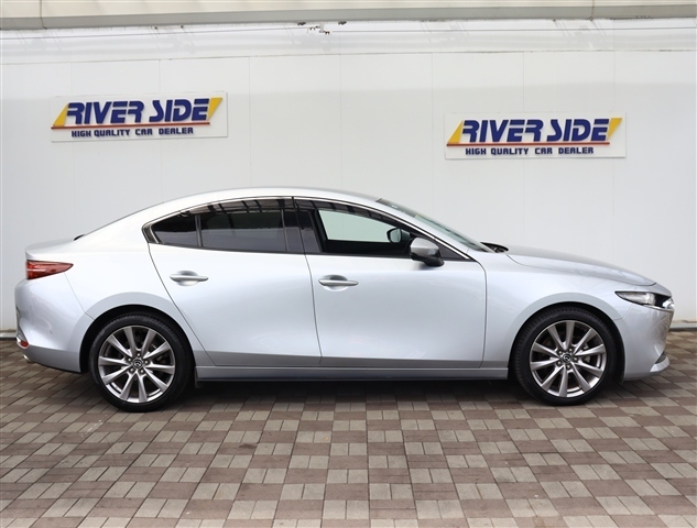 マツダ ＭＡＺＤＡ３　セダン １．８ ＸＤ Ｌパッケージ ディーゼルターボ R1年 (関東) 99