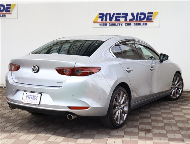 マツダ ＭＡＺＤＡ３　セダン １．８ ＸＤ Ｌパッケージ ディーゼルターボ R1年 (関東) 99
