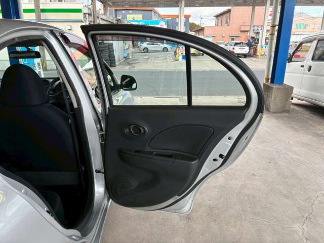 日産 マーチ １．２ １２Ｓ Ｖパッケージ H25年 (九州・沖縄) 99
