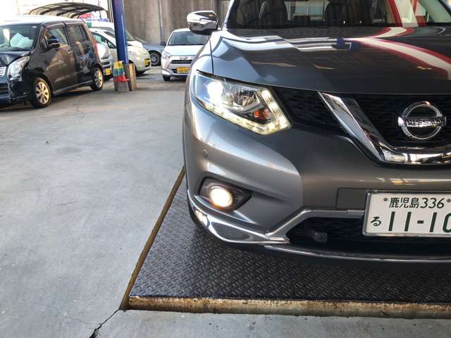 日産 エクストレイル　ハイブリッド ２．０ ２０Ｘ ハイブリッド エマージェンシーブレーキパッケージ ４ＷＤ H28年 (九州・沖縄) 99