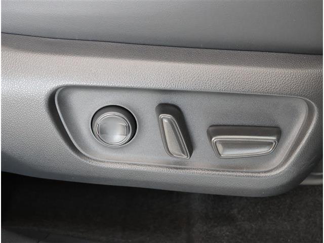 トヨタ ＲＡＶ４ ２．５ Ｚ Ｅ－ＦＯＵＲ ４ＷＤ R8年 (東海) 99