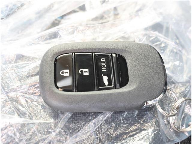 ホンダ ヴェゼル １．５ Ｅ：ＨＥＶ Ｚ プレイパッケージ R8年 (東海) 99
