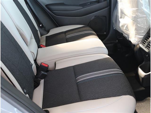 ホンダ ヴェゼル １．５ Ｅ：ＨＥＶ Ｚ プレイパッケージ R8年 (東海) 99