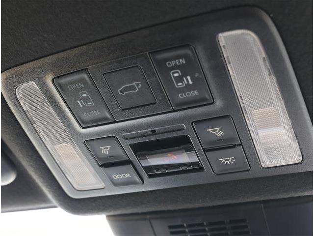 トヨタ ヴォクシー １．８ ハイブリッド Ｓ－Ｚ R7年 (東海) 99