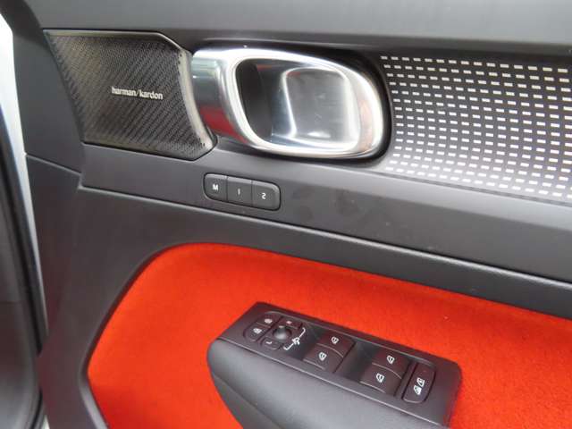 ボルボ ＸＣ４０ Ｔ５ ＡＷＤ Ｒデザイン ４ＷＤ H30年 (東海) 99