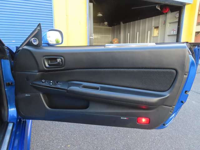 日産 スカイラインＧＴ−Ｒ ２．６ ＶスペックＩＩ ４ＷＤ H13年 (東海) 99