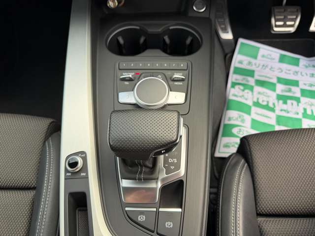 アウディ Ａ４　アバント ２．０ ＴＦＳＩ Ｓラインパッケージ H28年 (東海) 99