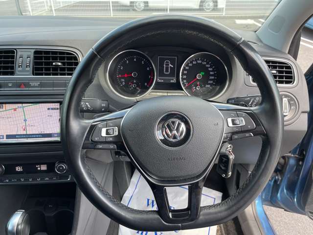フォルクスワーゲン ポロ ＴＳＩ　ハイライン H29年 (東海) 99