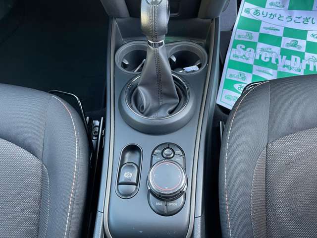 ミニ ミニクロスオーバー クーパー Ｄ R1年 (東海) 99
