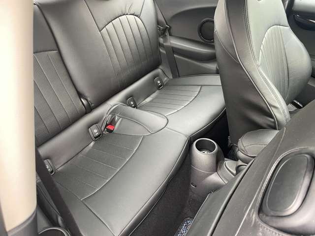 ミニ ミニ クーパーＳ ３ドア ＤＣＴ R1年 (東海) 99