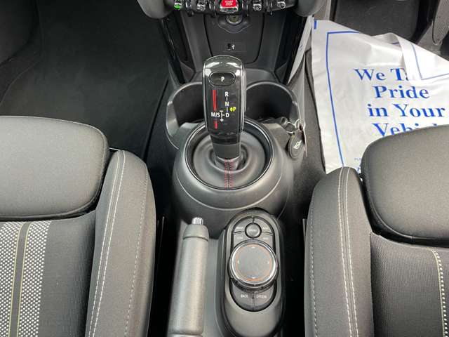 ミニ ミニ クーパーＳ ３ドア ＤＣＴ R1年 (東海) 99