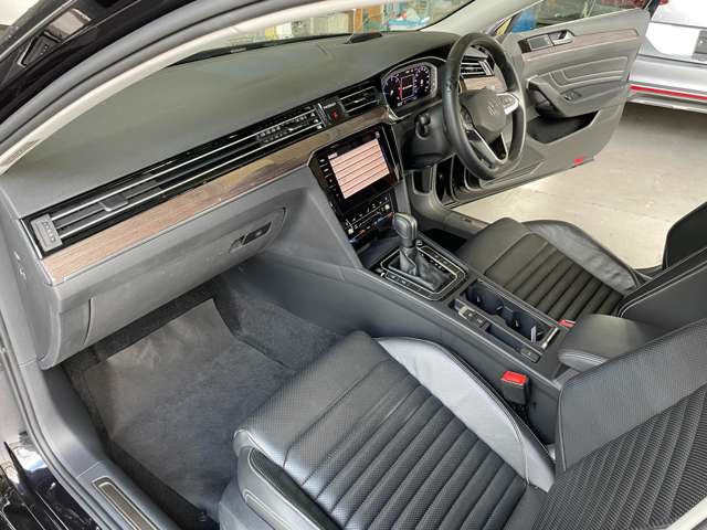 フォルクスワーゲン パサートヴァリアント ＴＤＩ エレガンス アドバンス ディーゼルターボ R3年 (東海) 99