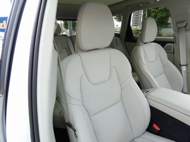 ボルボ ＸＣ６０ ウルトラ Ｔ６ ＡＷＤ プラグイン ハイブリッド ４ＷＤ R7年 (東海) 99