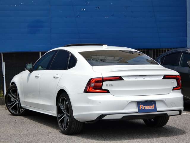 ボルボ Ｓ９０ リチャージ アルティメット Ｔ８ ＡＷＤ プラグイン ハイブリッド ４ＷＤ R6年 (東海) 99