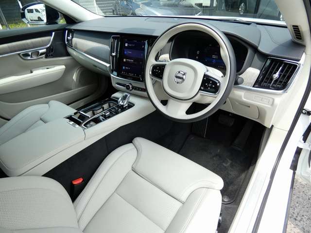ボルボ Ｓ９０ リチャージ アルティメット Ｔ８ ＡＷＤ プラグイン ハイブリッド ４ＷＤ R6年 (東海) 99