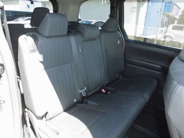 トヨタ ノア ２．０ Ｇ ４ＷＤ R5年 (東海) 99