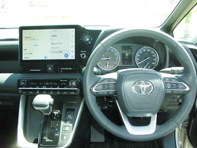 トヨタ ノア ２．０ Ｇ ４ＷＤ R5年 (東海) 99