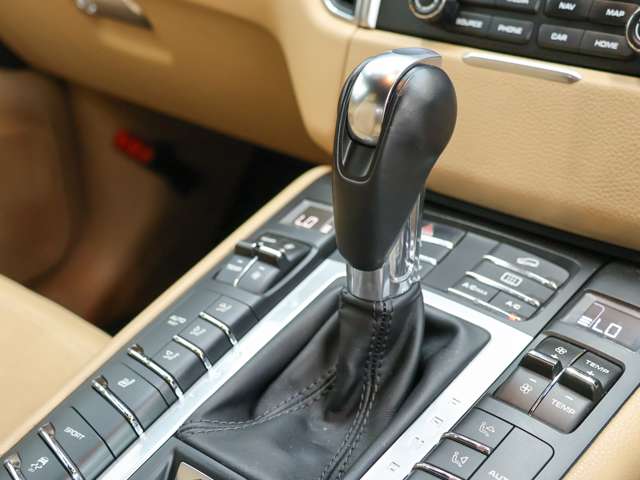 ポルシェ マカン ＰＤＫ ４ＷＤ H30年 (東海) 99