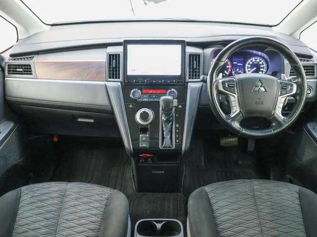 三菱 デリカ　Ｄ：５ ２．２ Ｐ ディーゼルターボ ４ＷＤ R1年 (東海) 99