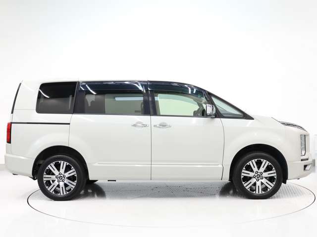 三菱 デリカ　Ｄ：５ ２．２ Ｐ ディーゼルターボ ４ＷＤ R1年 (東海) 99