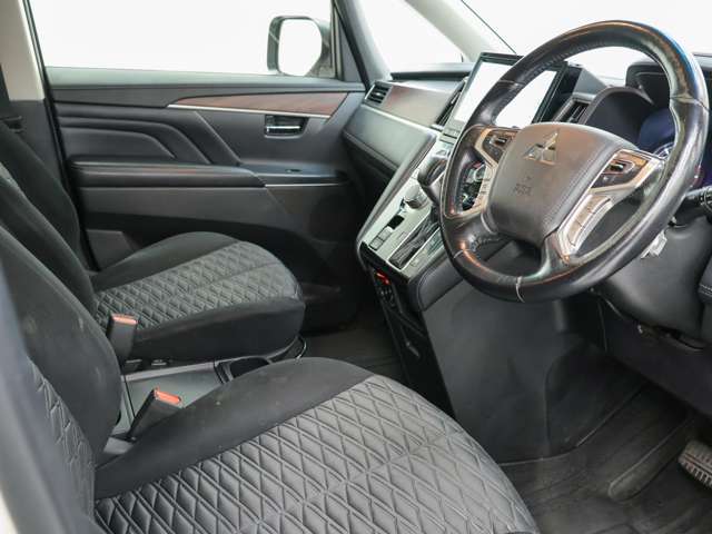 三菱 デリカ　Ｄ：５ ２．２ Ｐ ディーゼルターボ ４ＷＤ R1年 (東海) 99