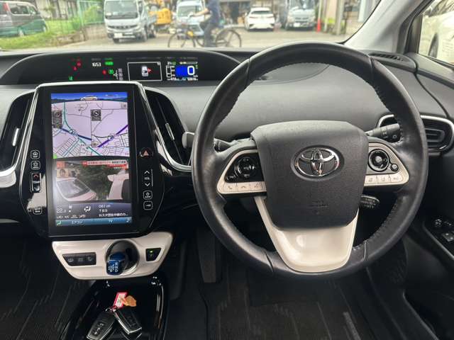 トヨタ プリウスＰＨＶ １．８ Ｓ ナビパッケージ H29年 (関東) 99
