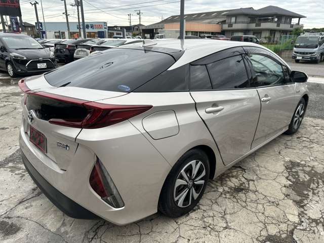 トヨタ プリウスＰＨＶ １．８ Ｓ ナビパッケージ H29年 (関東) 99